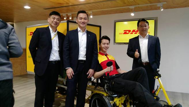 DHl国际快递在台湾引进亚太地区第一台零碳棑Cubicycle货运自行车